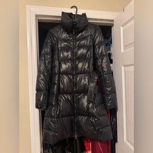 Elegant Black Puffer Jacket for Women